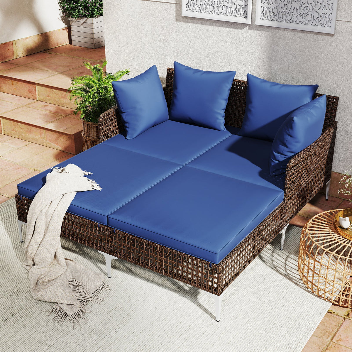Outdoor Rattan Double Daybed - 2-Person